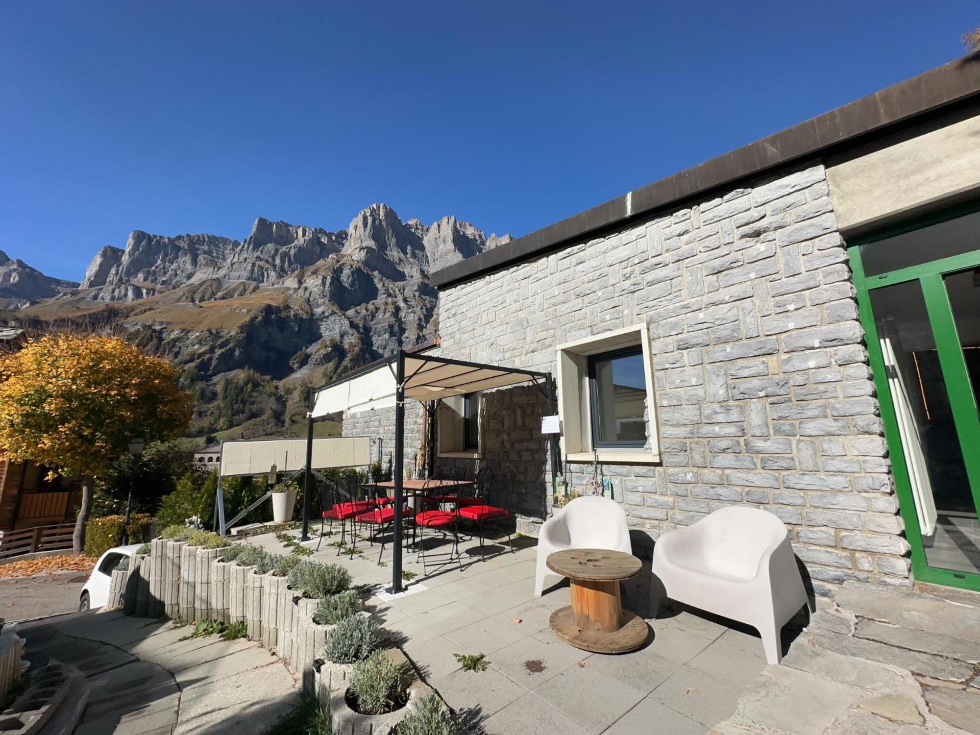 Center, Sauna, View - Haus Linaria Leukerbad Bagian luar foto